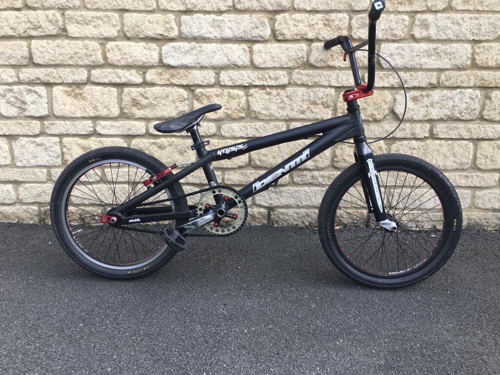 identiti krisis mx